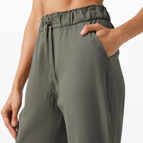 lululemon Keep Moving Pant Sage Green High Rise Drawstring Size 6 Pockets EUC - Picture 2 of 7